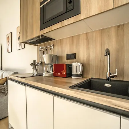 Premium Shellter - Day *