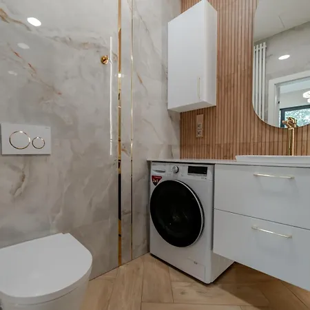 Premium Shellter - Day