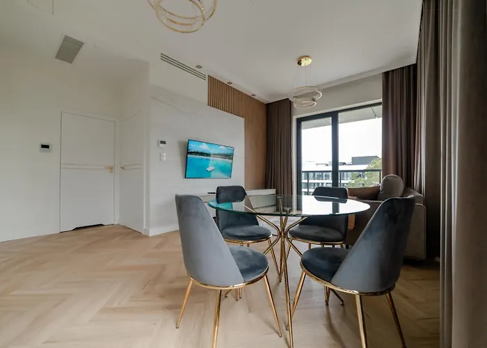 Premium Shellter - Day *